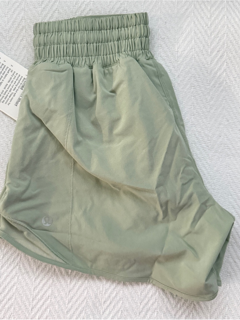 NWT Lululemon Size 2 Hotty Hot High-Rise Fog Green